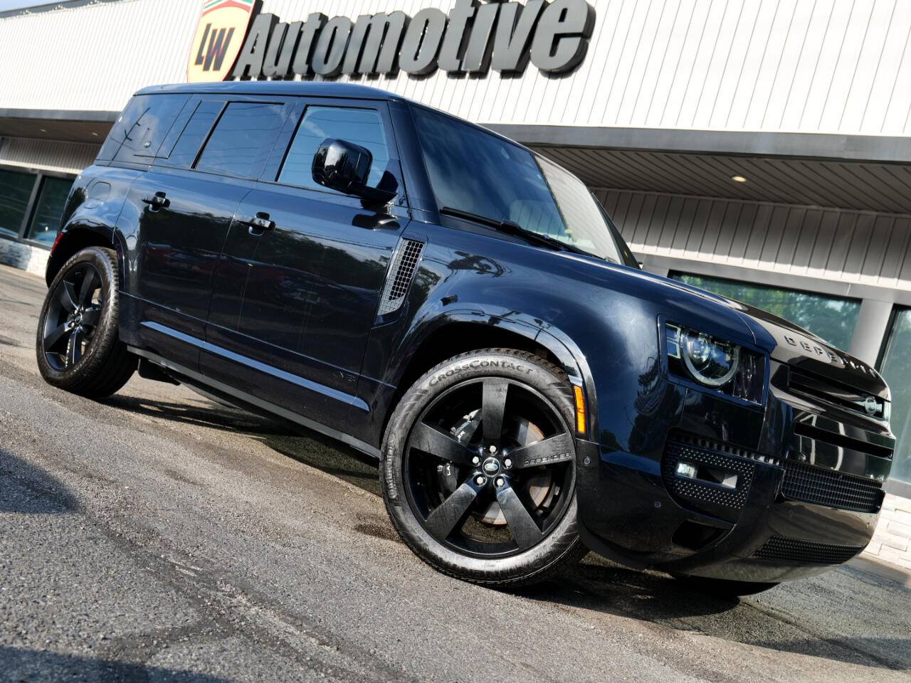 2023 Land Rover Defender V8 — SUV — 43,111 mi — Pittsburgh, PA