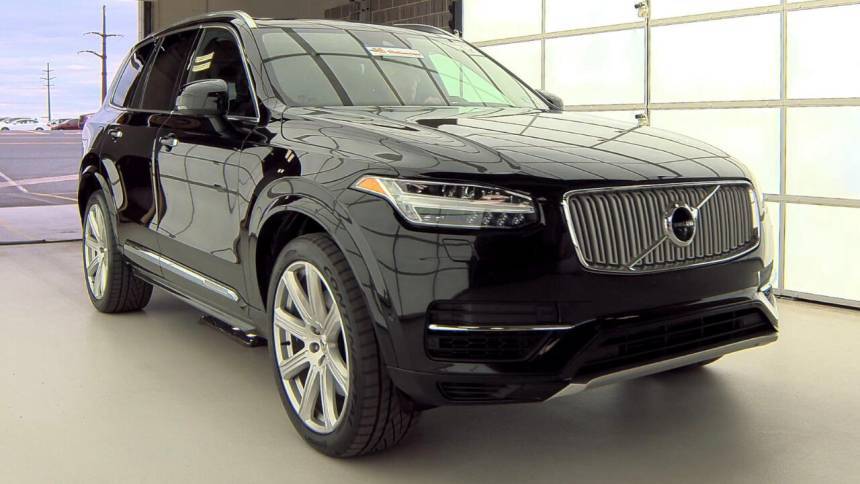2017 Volvo XC90 T8 eAWD Inscription