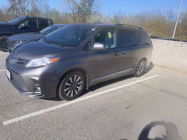 2018 Toyota Sienna XLE — Minivan — 209,391 mi — Kent, OH