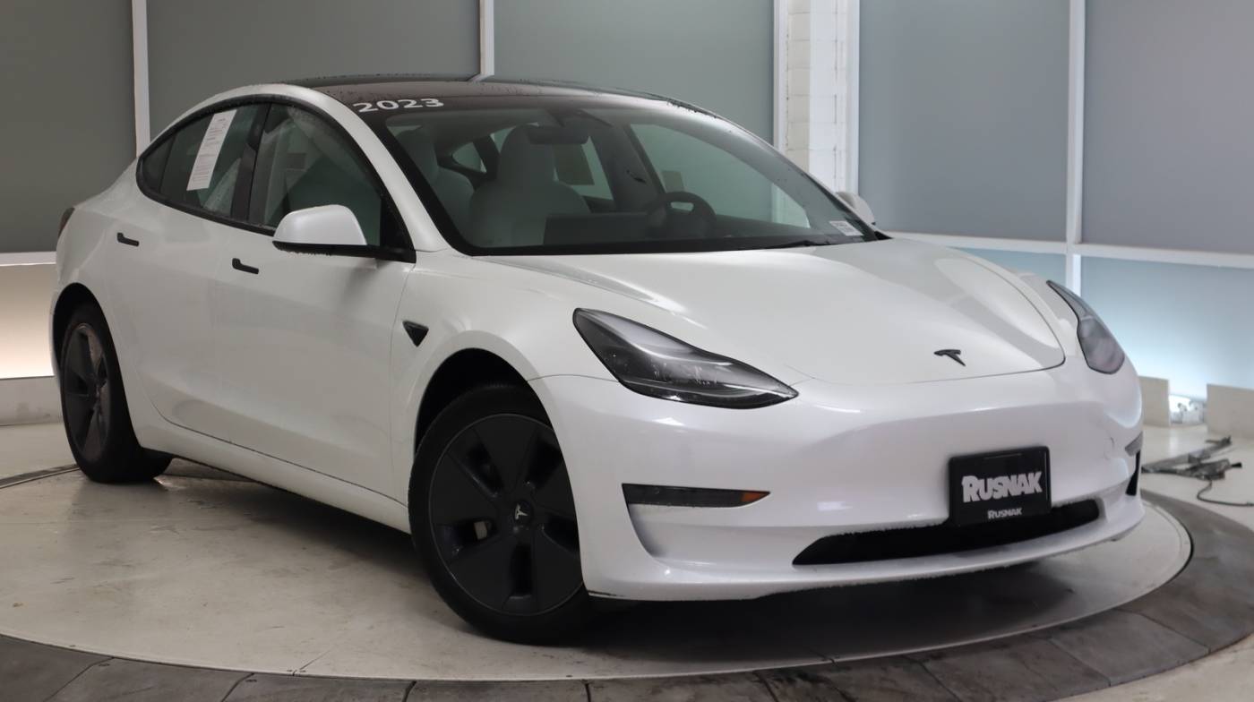 2023 Tesla Model 3 Model 3 — Sedan — 18,705 mi — Thousand Oaks, CA