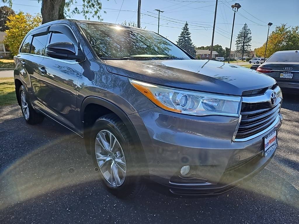 2014 Toyota Highlander LE V6 — SUV — 130,986 mi — Allentown, PA