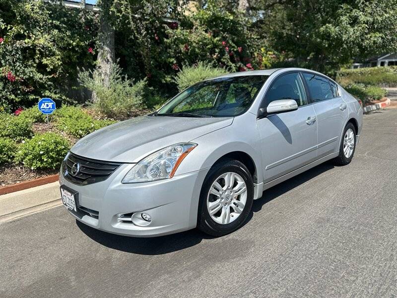 2011 Nissan Altima 2.5 SL — Sedan — 110,000 mi — Valley Village, CA