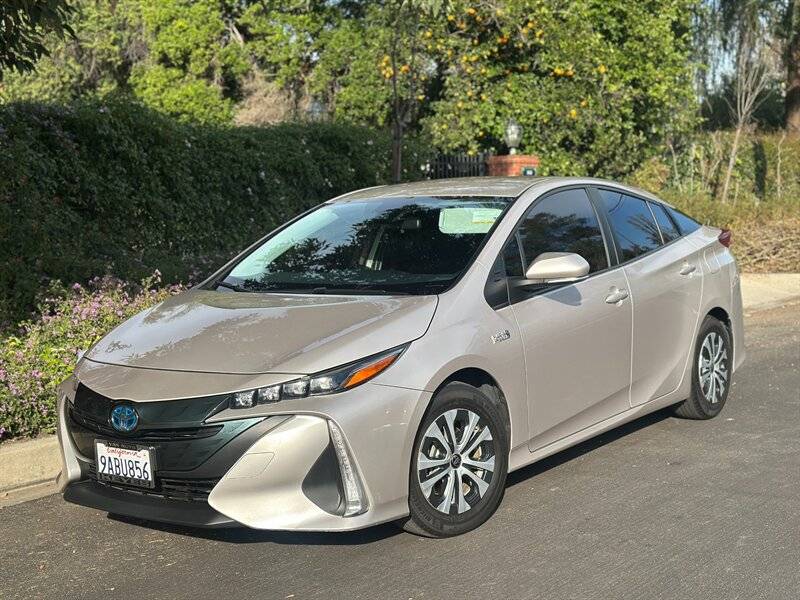 2021 Toyota Prius Prime LE — Hatchback — 69,000 mi — Valley Village, CA