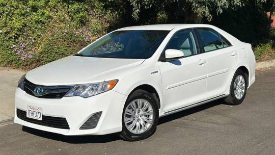 2014 Toyota Camry Hybrid LE — Sedan — 107,000 mi — Valley Village, CA