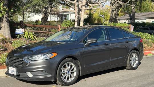 2017 Ford Fusion SE — Sedan — 97,500 mi — Valley Village, CA