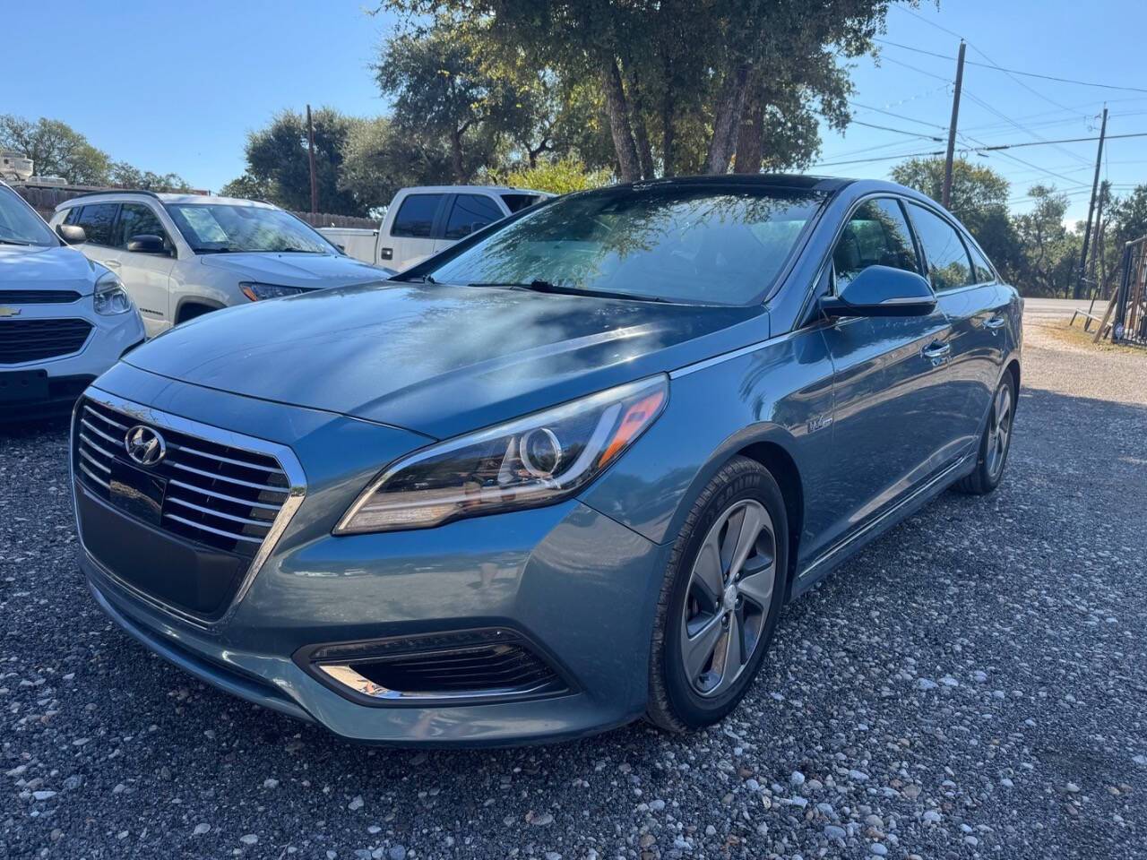 2016 Hyundai Sonata Hybrid Limited — Sedan — 71,851 mi — Austin, TX