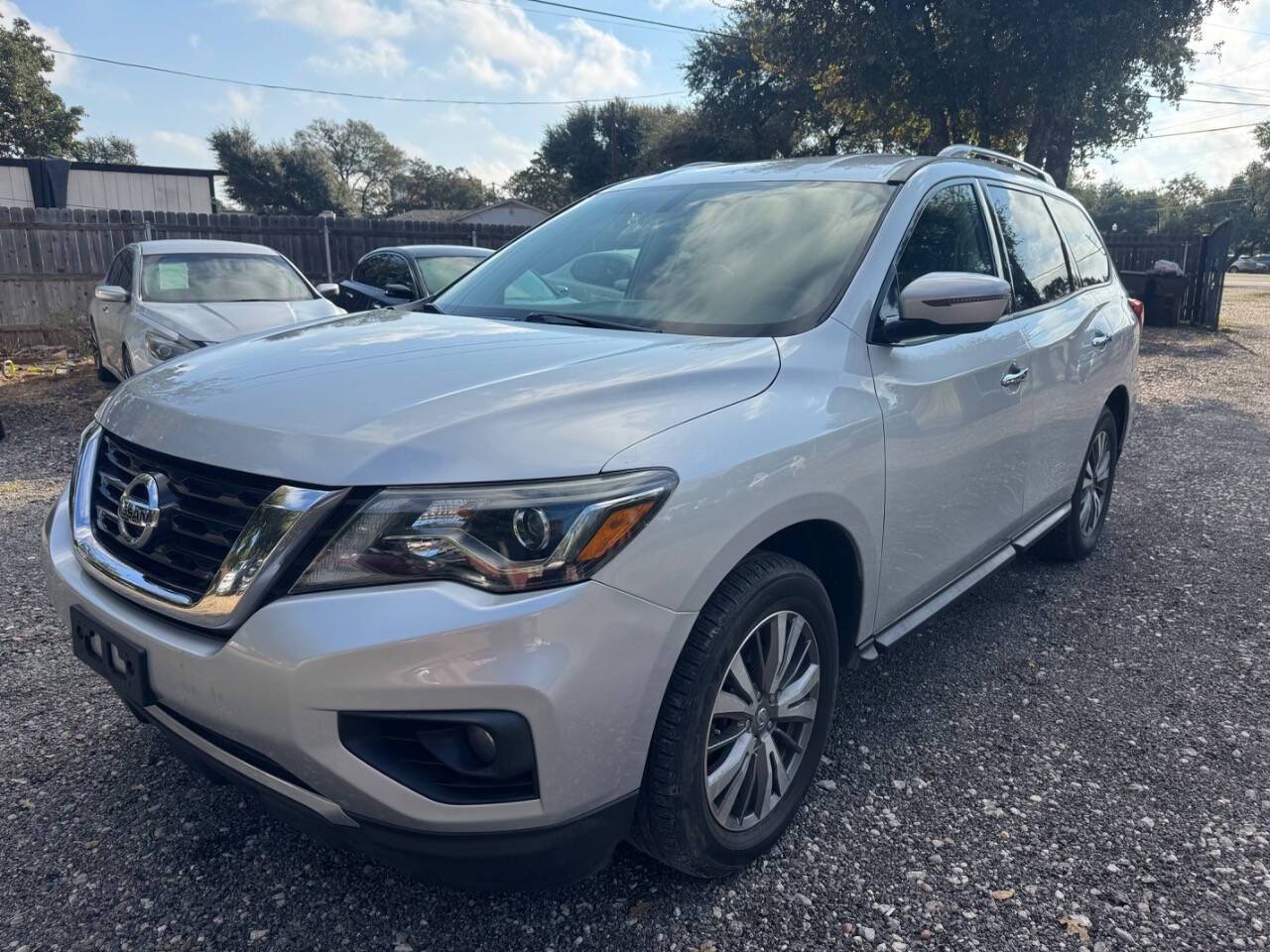 2020 Nissan Pathfinder SV — SUV — 103,916 mi — Austin, TX