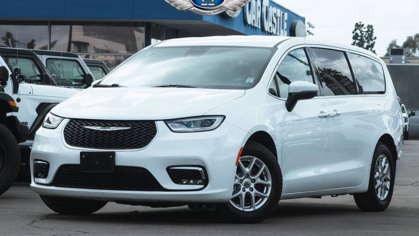 2023 Chrysler Pacifica Touring L — Minivan — 53,318 mi — Fullerton, CA