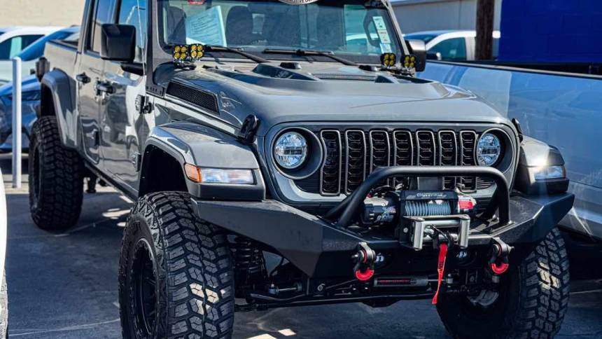 2023 Jeep Gladiator Sport S — Pickup Truck — 51,498 mi — Fullerton, CA