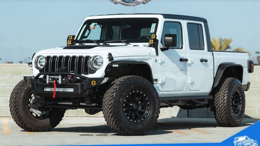 2020 Jeep Gladiator Sport S — Pickup Truck — 58,987 mi — Fullerton, CA