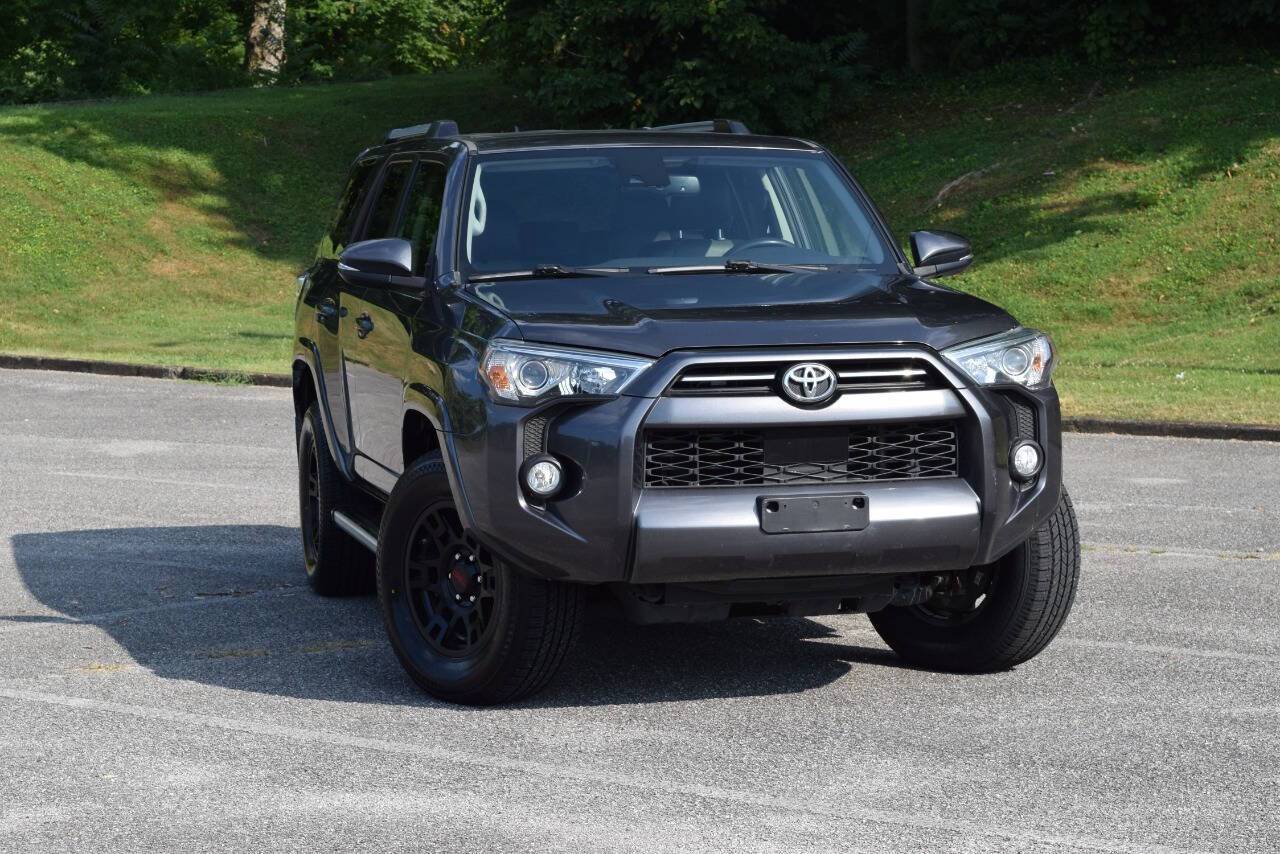 2020 Toyota 4Runner SR5 Premium — SUV — 133,378 mi — Knoxville, TN