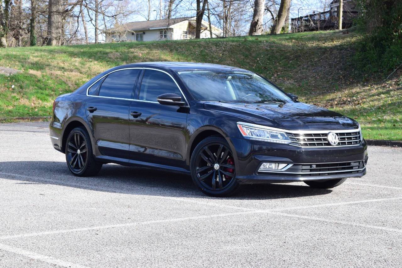 2018 Volkswagen Passat 2.0T SE — Sedan — 95,449 mi — Knoxville, TN