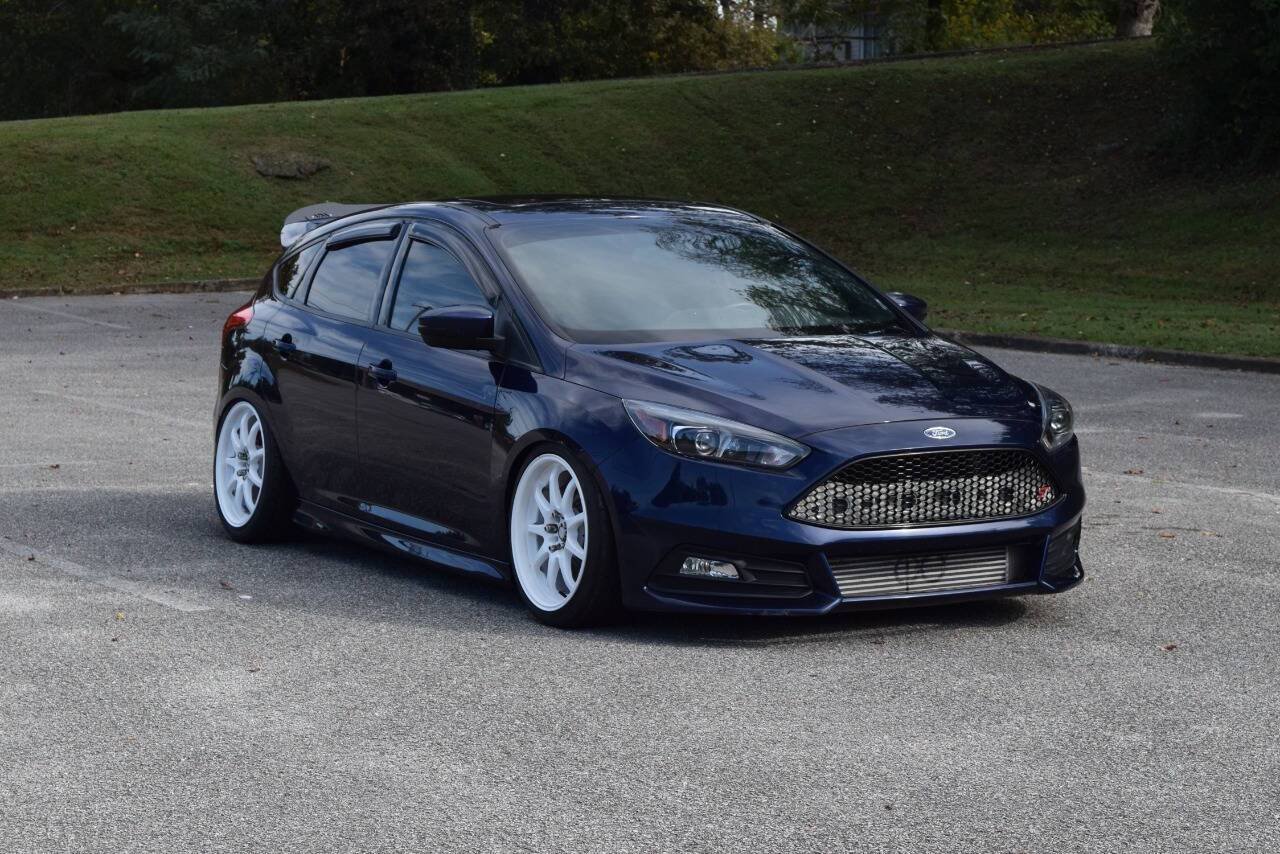 2016 Ford Focus ST — Hatchback — 56,355 mi — Knoxville, TN