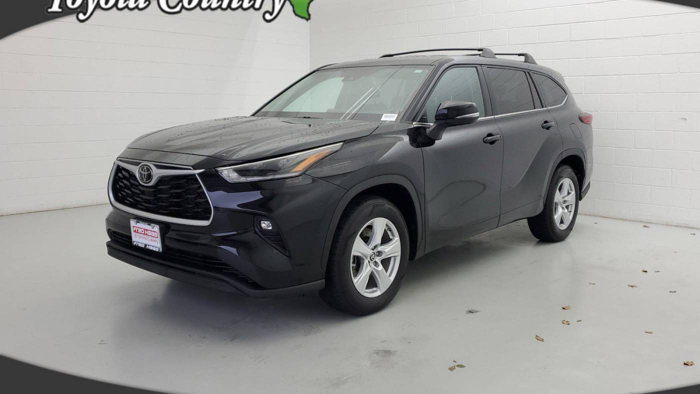2021 Toyota Highlander LE — SUV — 33,052 mi — Houston, TX