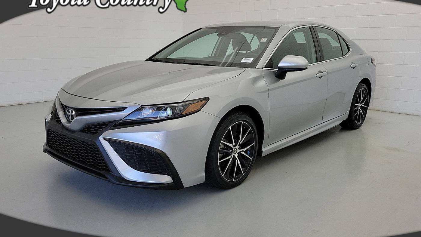 2021 Toyota Camry SE — Sedan — 22,681 mi — Houston, TX