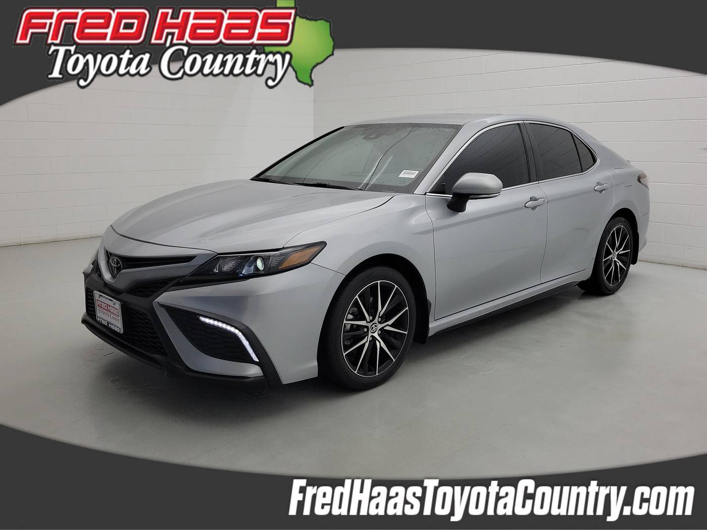 2024 Toyota Camry SE — Sedan — 32,691 mi — Houston, TX