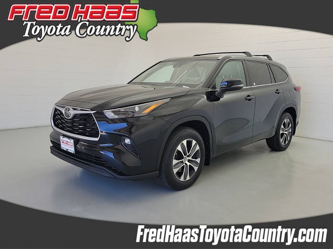 2022 Toyota Highlander XLE — SUV — 25,381 mi — Houston, TX