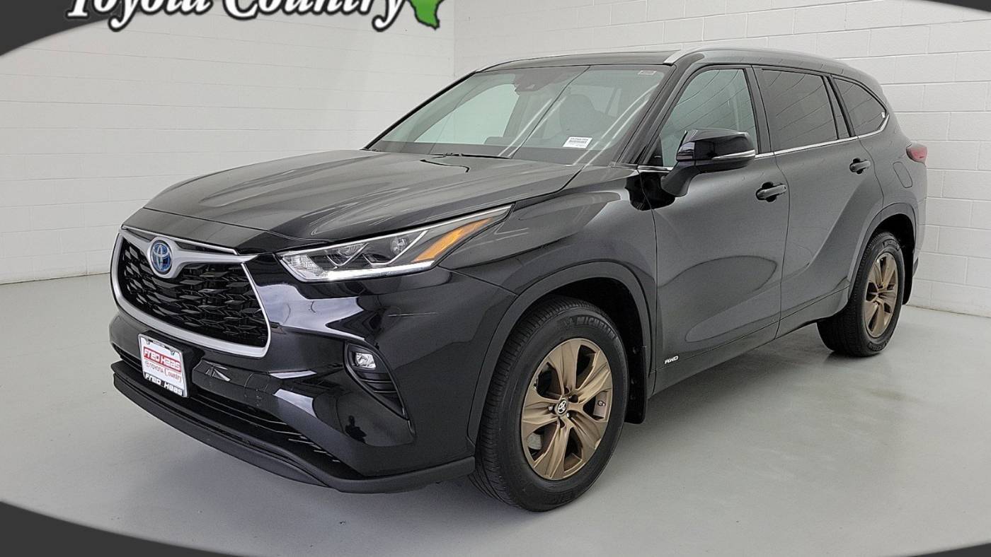 2023 Toyota Highlander Hybrid Bronze Edition — SUV — 32,840 mi — Houston, TX