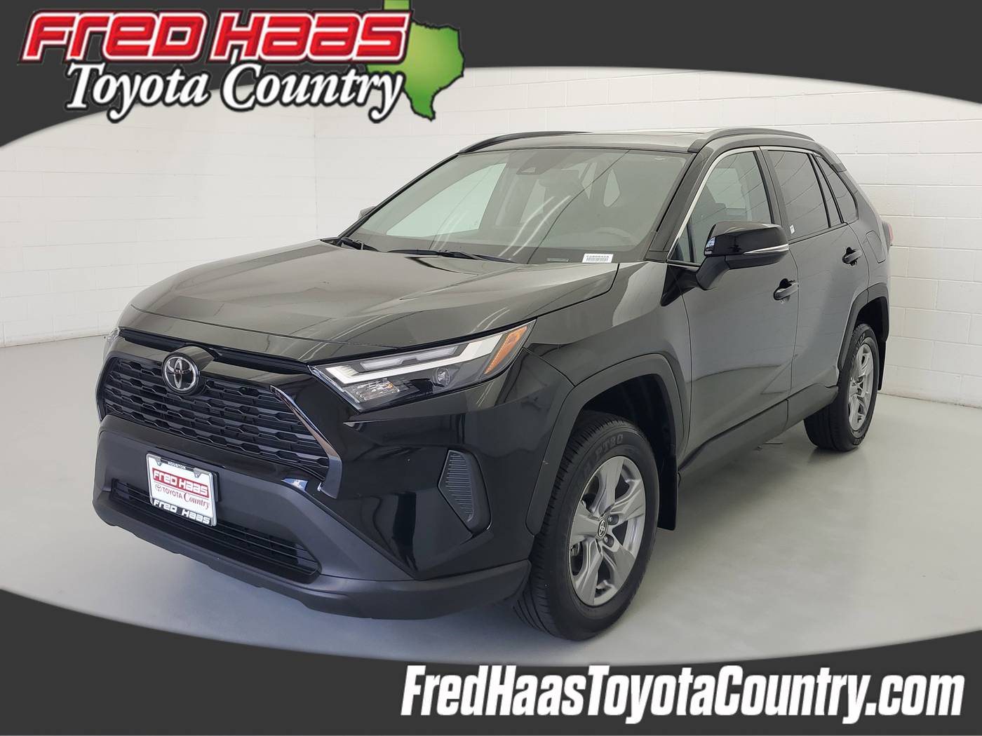 2024 Toyota RAV4 XLE — SUV — 13,825 mi — Houston, TX