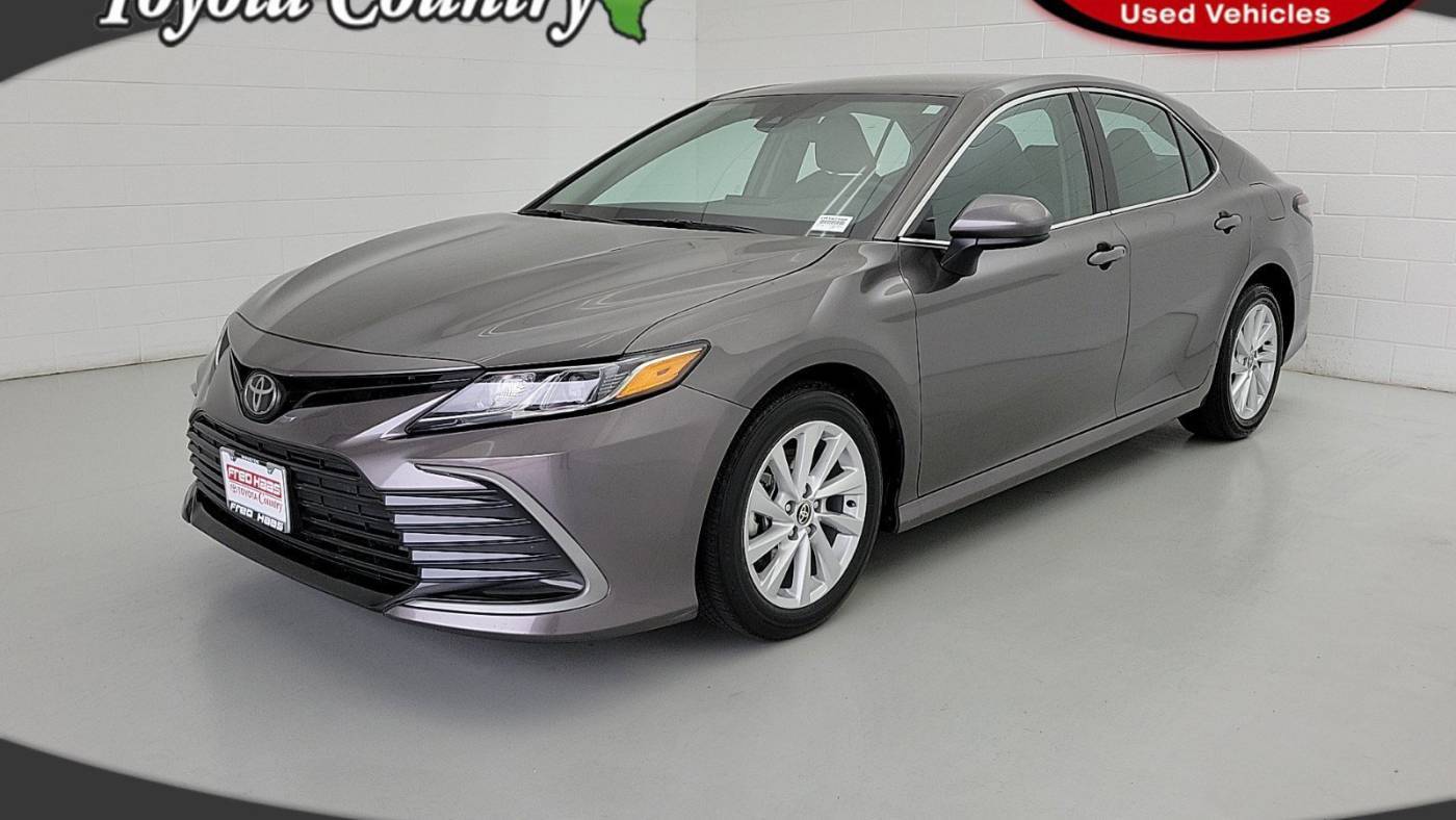 2024 Toyota Camry LE — Sedan — 32,108 mi — Houston, TX