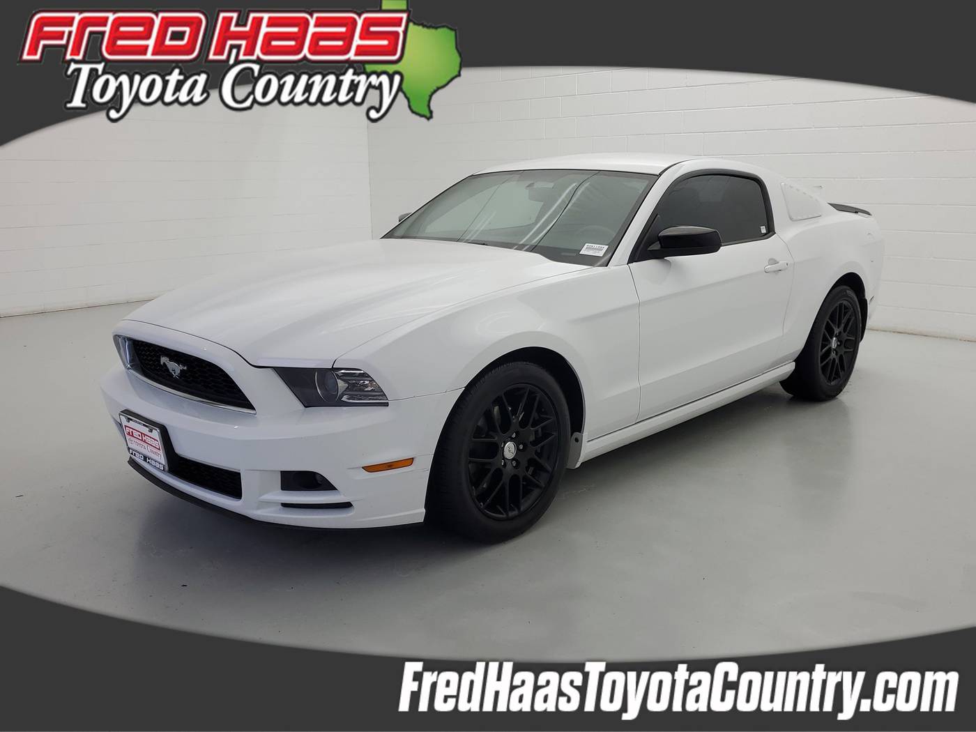2014 Ford Mustang V6 — Coupe — 121,042 mi — Houston, TX
