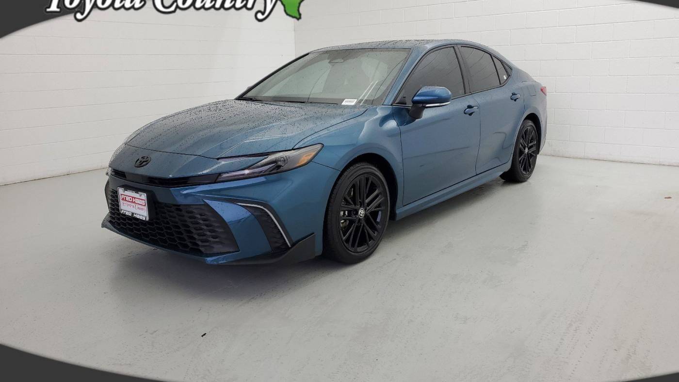 2025 Toyota Camry SE — Sedan — 4,629 mi — Houston, TX