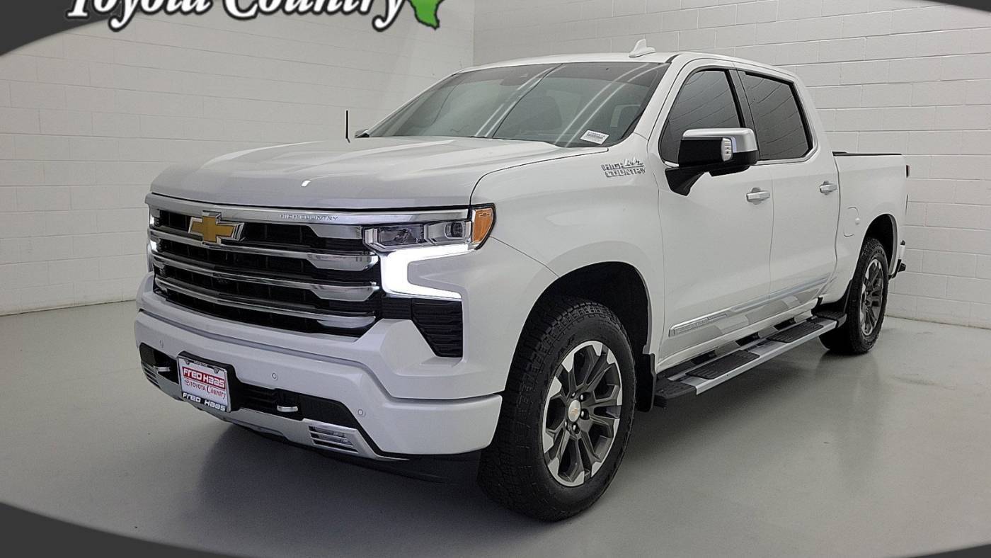 2025 Chevrolet Silverado 1500 High Country — Pickup Truck — 2,250 mi — Houston, TX