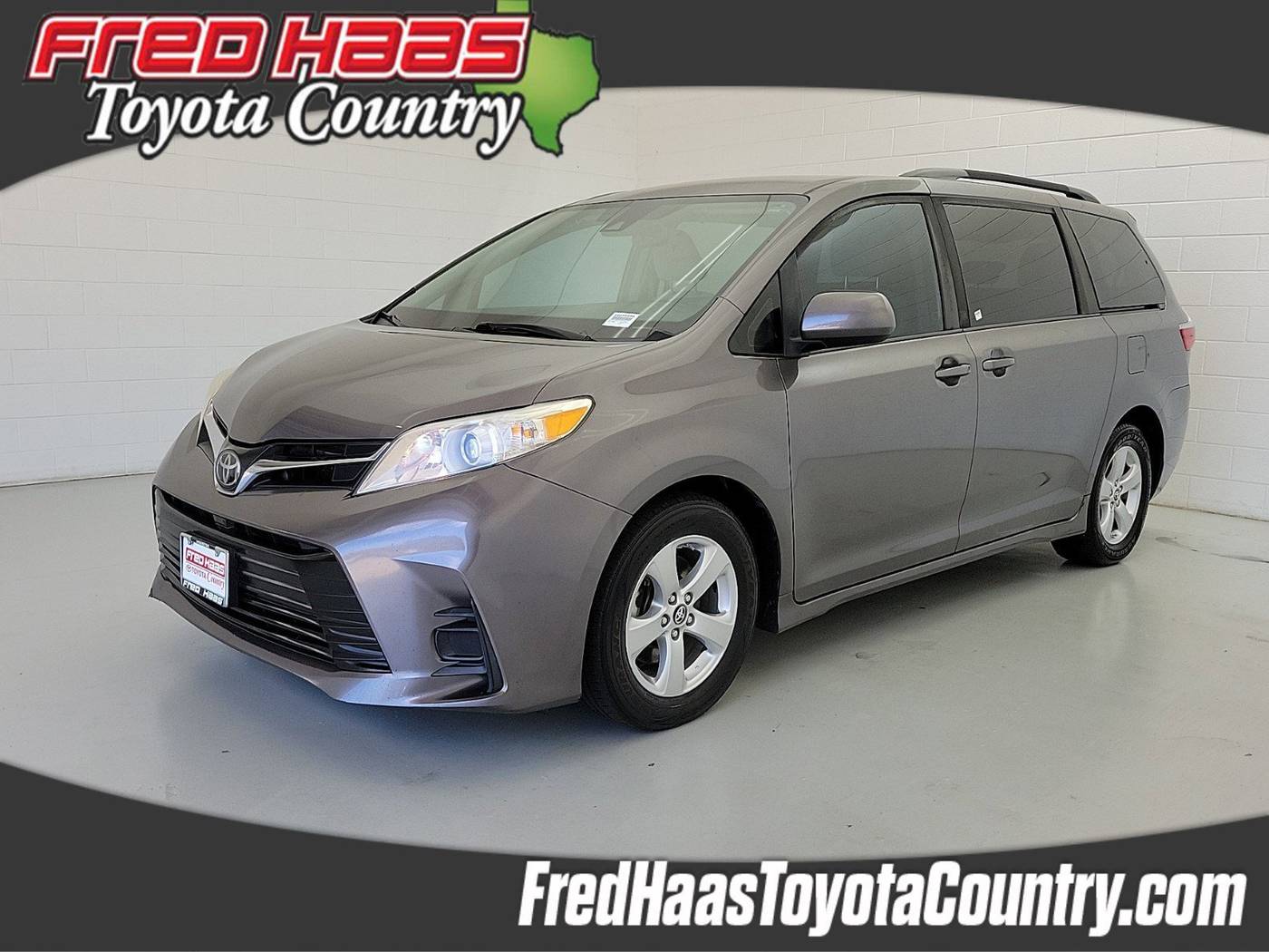 2018 Toyota Sienna LE — Minivan — 111,113 mi — Houston, TX