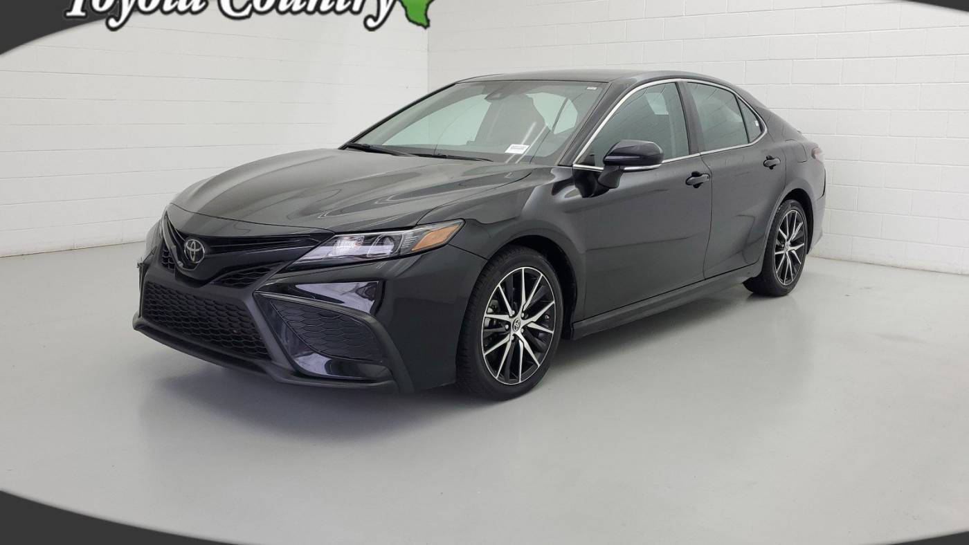 2022 Toyota Camry SE — Sedan — 54,120 mi — Houston, TX