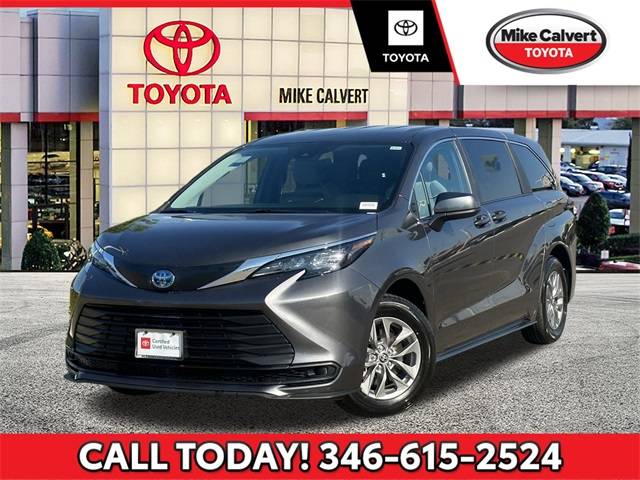 2025 Toyota Sienna LE — Minivan — 27,106 mi — Houston, TX