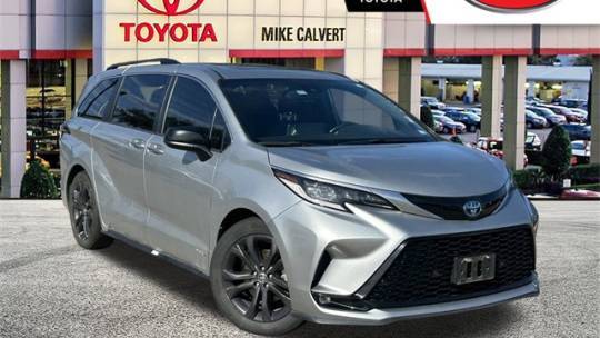 2021 Toyota Sienna XSE — Minivan — 76,312 mi — Houston, TX