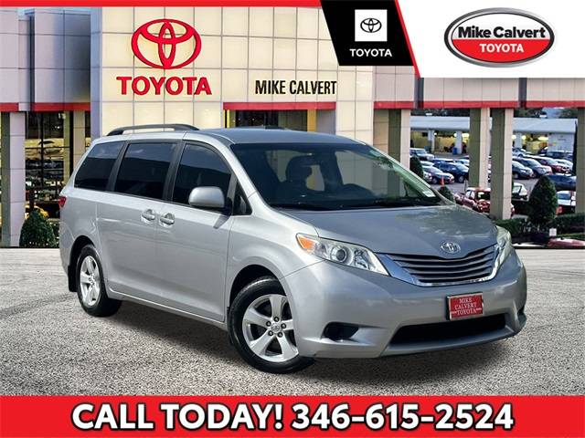 2016 Toyota Sienna LE — Minivan — 135,603 mi — Houston, TX