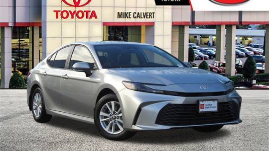 2025 Toyota Camry LE — Sedan — 899 mi — Houston, TX