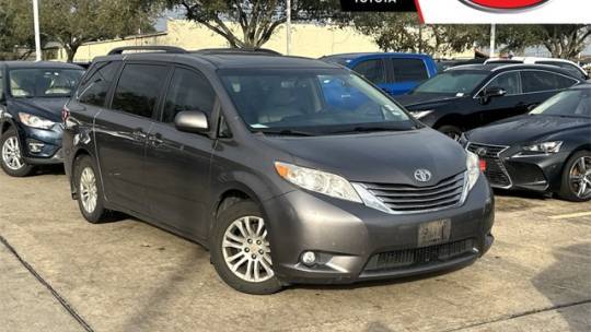 2017 Toyota Sienna XLE — Minivan — 86,770 mi — Houston, TX