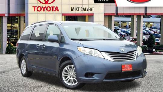 2017 Toyota Sienna XLE Premium — Minivan — 200,136 mi — Houston, TX