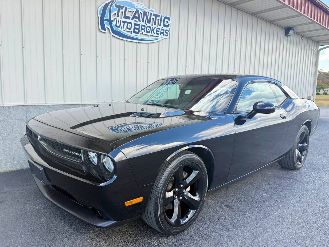 2014 Dodge Challenger SXT — Coupe — 105,022 mi — Harrington, DE