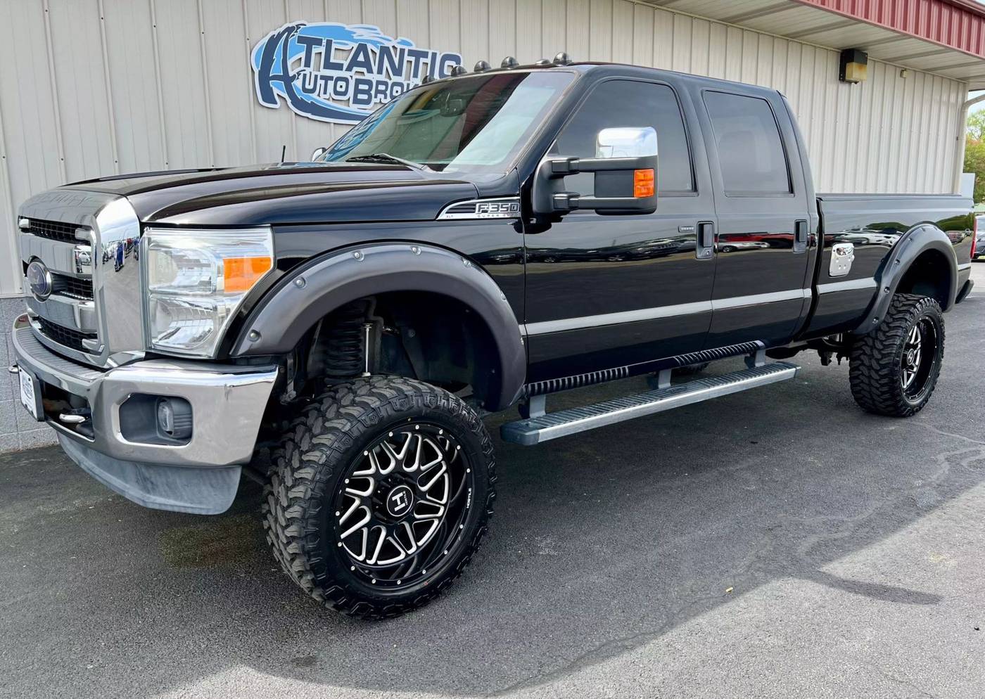 2016 Ford Super Duty F-350 XLT — Pickup Truck — 111,476 mi — Harrington, DE