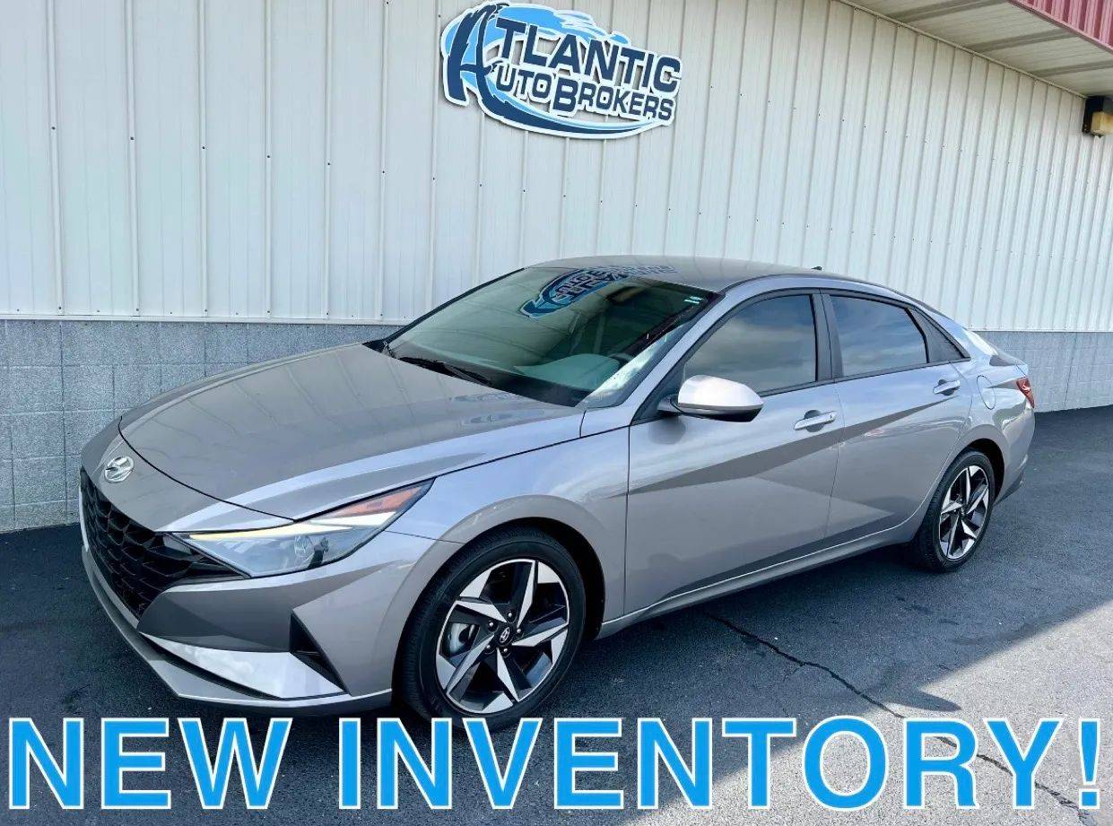 2023 Hyundai Elantra SEL — Sedan — 16,329 mi — Harrington, DE