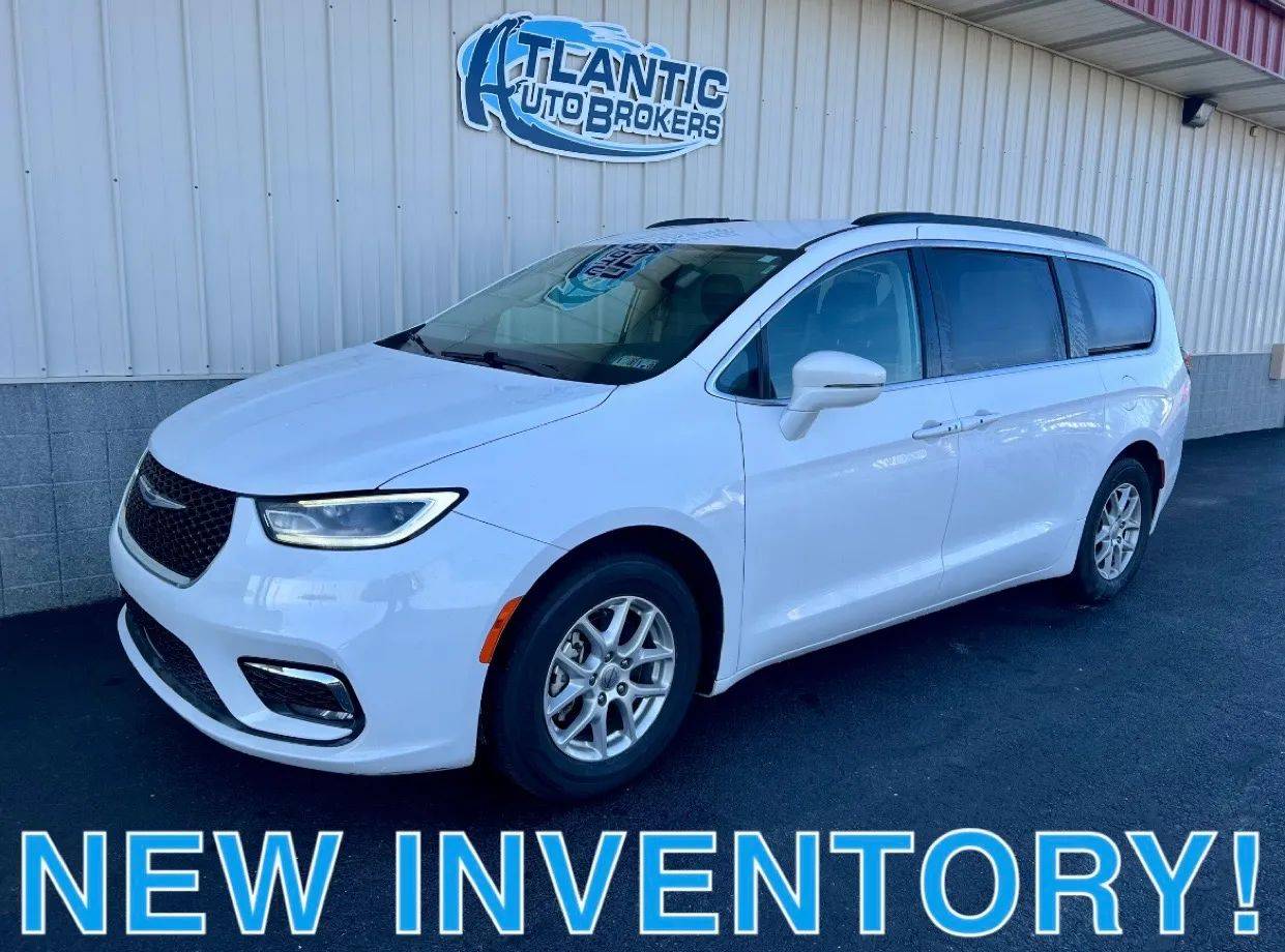 2022 Chrysler Pacifica Touring L — Minivan — 49,760 mi — Harrington, DE