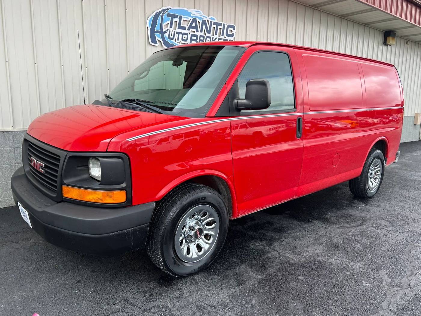 2013 GMC Savana Cargo Van Base — Cargo Van — 27,740 mi — Harrington, DE