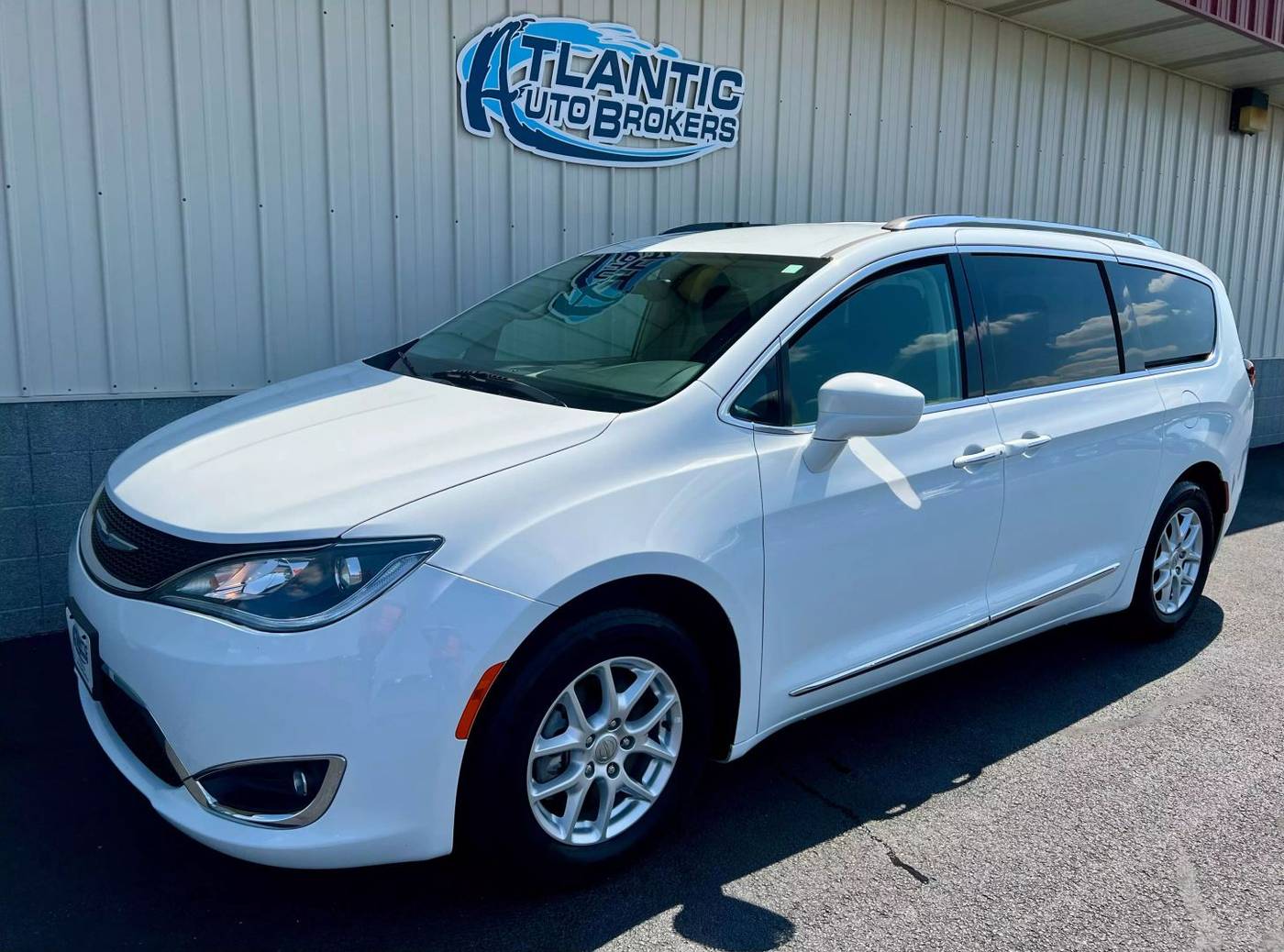 2020 Chrysler Pacifica Touring L — Minivan — 91,633 mi — Harrington, DE