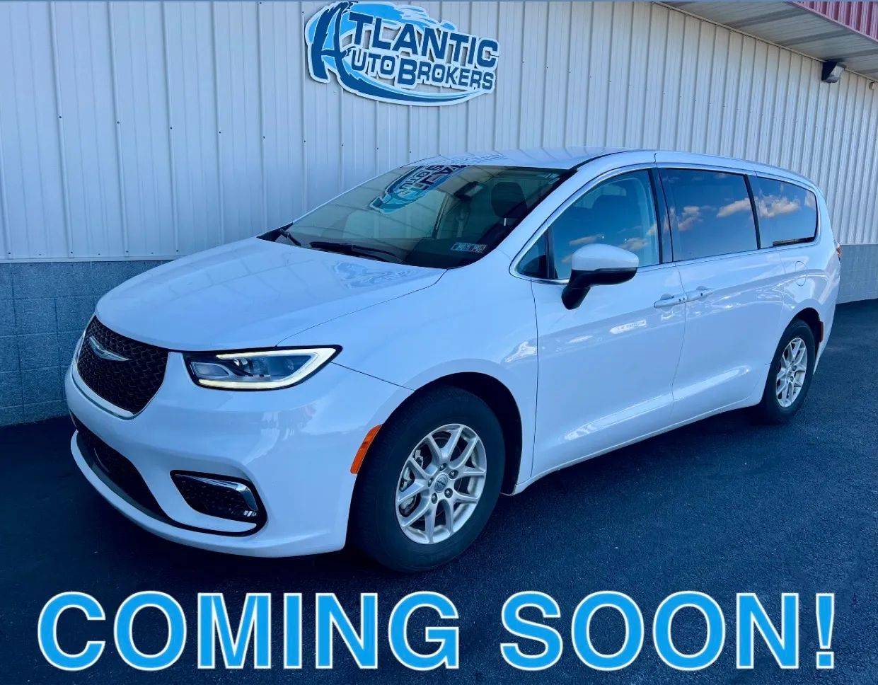 2023 Chrysler Pacifica Touring L — Minivan — 45,134 mi — Harrington, DE