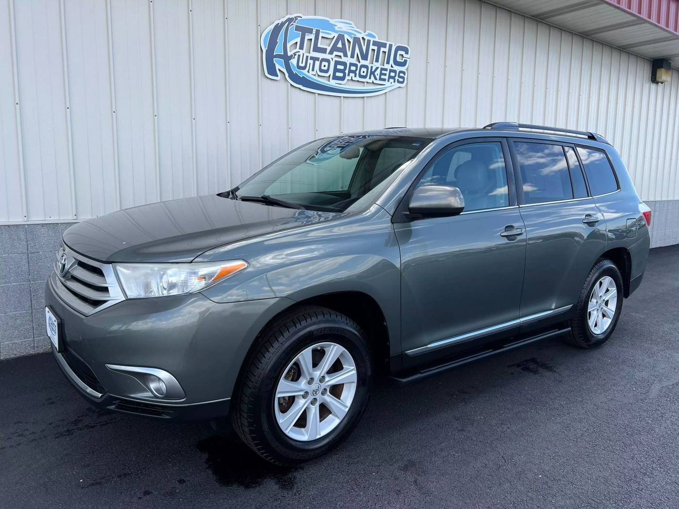 2013 Toyota Highlander SE V6 — SUV — 150,651 mi — Harrington, DE