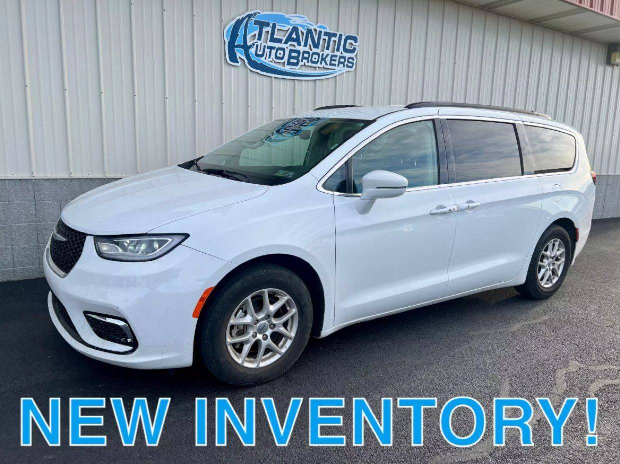 2022 Chrysler Pacifica Touring L — Minivan — 48,139 mi — Harrington, DE