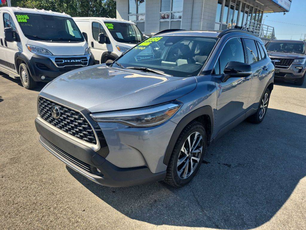 2025 Toyota Corolla Cross XLE