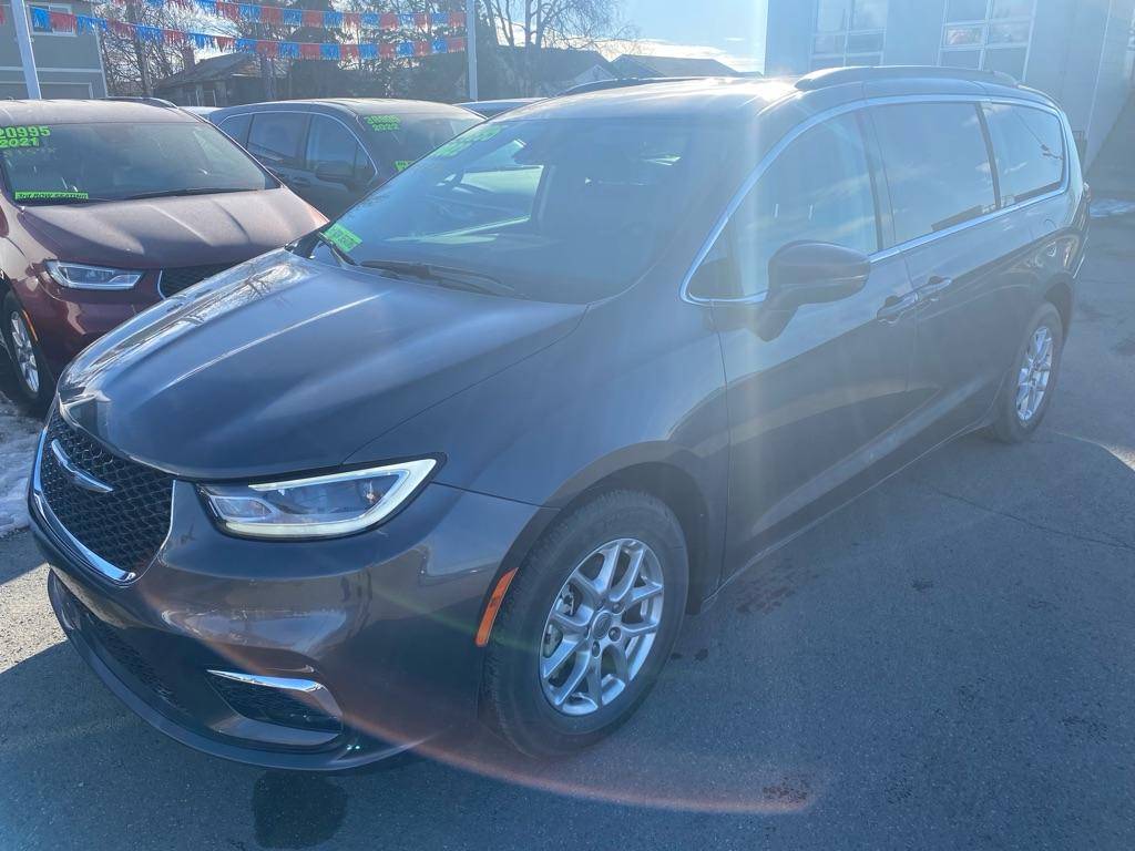 2022 Chrysler Pacifica Touring L — Minivan — 39,686 mi — Anchorage, AK