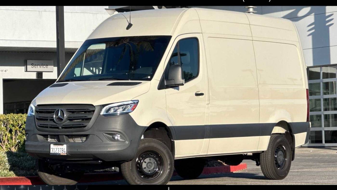 2024 Mercedes-Benz Sprinter Cargo Van 2500 — Cargo Van — 2,736 mi — Valencia, CA