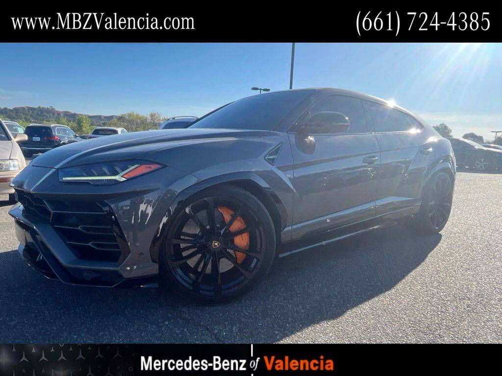 2021 Lamborghini Urus Standard