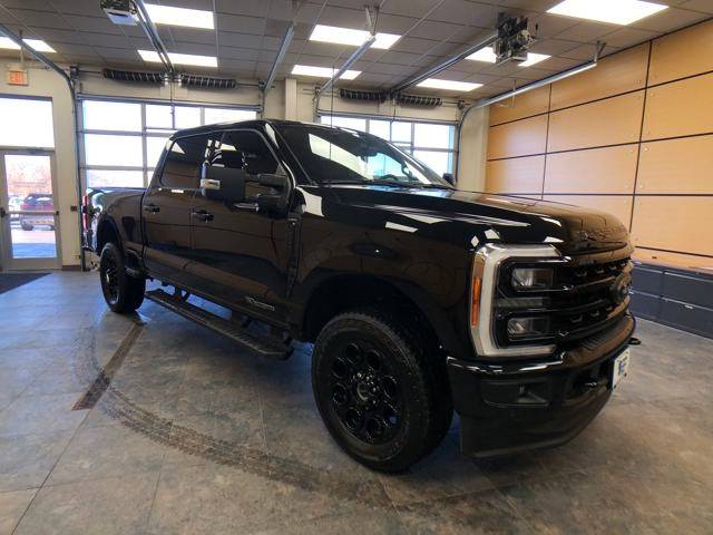2023 Ford Super Duty F-250 LARIAT — Pickup Truck — 13,546 mi — Des Moines, IA