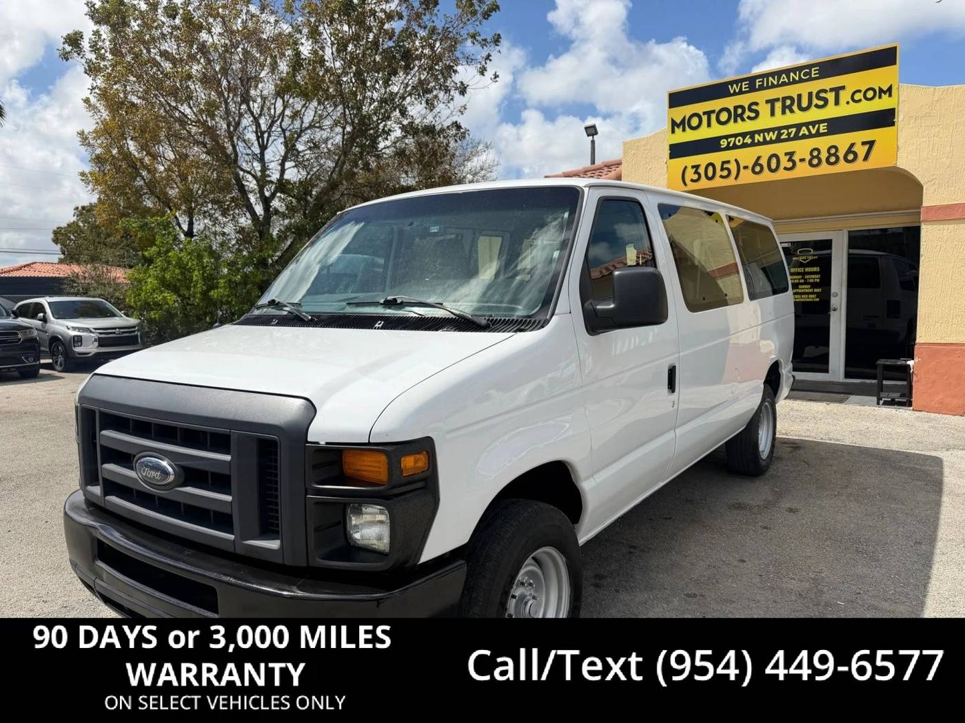 2013 Ford Econoline Wagon E-350 Super Duty XL